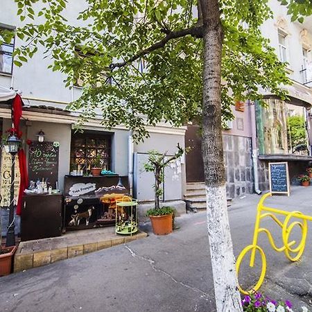 Apartment In The Heart Of Kiev Ngoại thất bức ảnh
