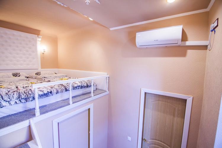 Apartment In The Heart Of Kiev Ngoại thất bức ảnh